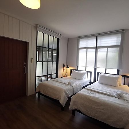 Auberge de jeunesse Liaw Base House à Bangkok Extérieur photo